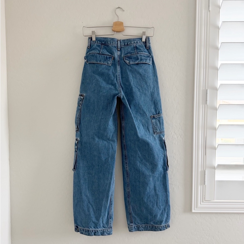 Denim Forum The '90s Millie Hi-Rise Cargo Jean in 5 Yrs Kiss N Tell BIue Size 23 - Picture 4 of 16